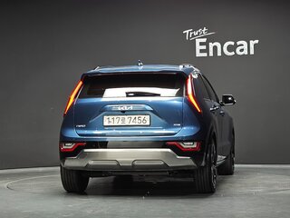 2022 Kia Niro II, синий, 1764000 рублей, вид 4