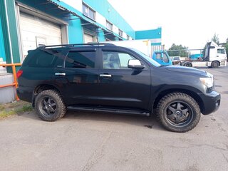 2011 Toyota Sequoia II, чёрный, 3000000 рублей, вид 4