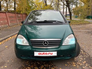 2000 Mercedes-Benz A-Класс 140 I (W168), зелёный, 370000 рублей, вид 2