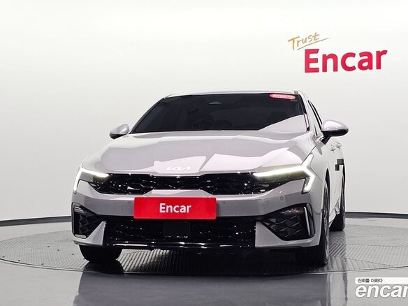 2026 Kia K5 LPi III Рестайлинг, серый, 2750000 рублей - вид 1