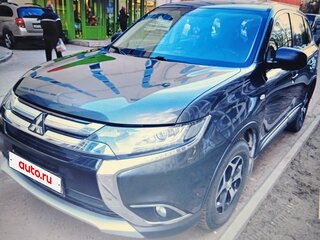 2017 Mitsubishi Outlander III Рестайлинг 2, серый, 2300000 рублей, вид 2