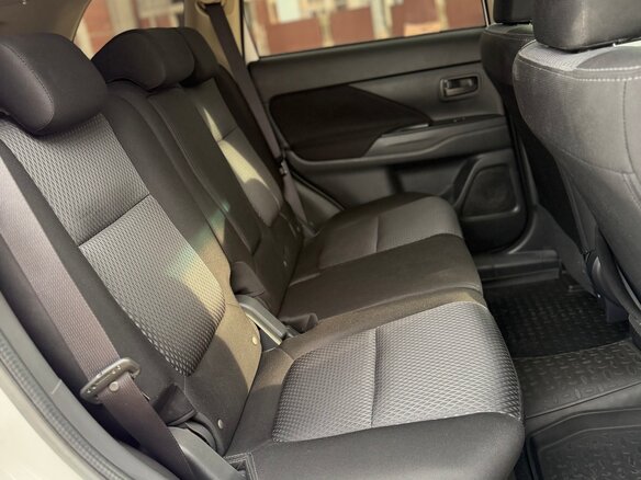 2017 Mitsubishi Outlander III Рестайлинг 2, белый, 1595000 рублей - вид 27
