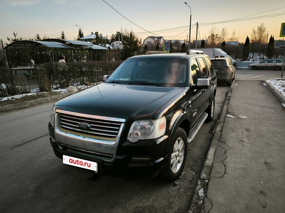 2007 Ford Explorer IV, чёрный - вид 1