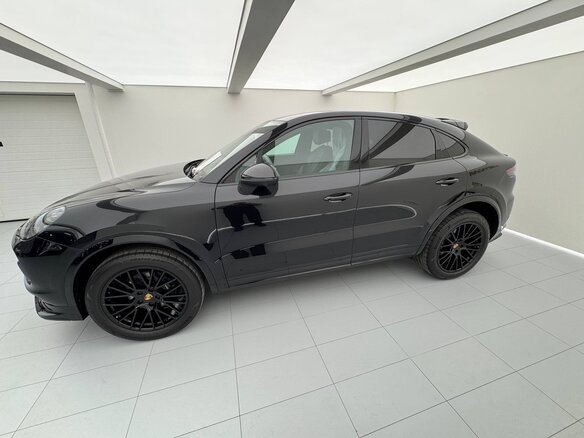 2020 Porsche Cayenne Coupé III, чёрный, 7850000 рублей - вид 6