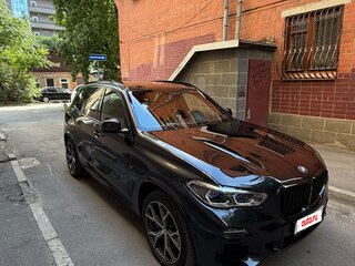 2020 BMW X5 40d IV (G05/G18), чёрный, 7900000 рублей, вид 2
