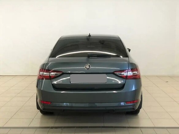 2016 Skoda Superb III, серый, 1350000 рублей - вид 11