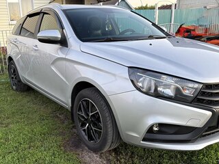 2018 Lada (ВАЗ) Vesta SW I, серебристый, 850000 рублей, вид 2