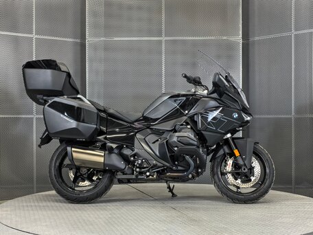 2025 BMW R 1300 RT, чёрный, 2949000 рублей, вид 1