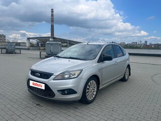 2010 Ford Focus II Рестайлинг, серебристый, 620000 рублей, вид 1