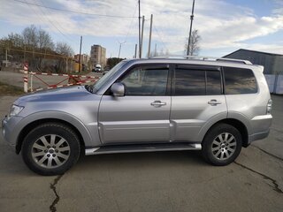 2011 Mitsubishi Pajero IV, серебристый, 1950000 рублей, вид 5