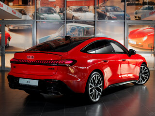 2026 Audi A5 L Sportback III (B10), красный, 6600000 рублей, вид 4