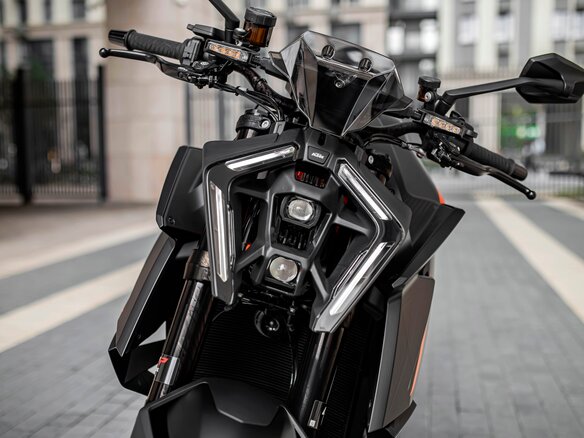 2026 KTM 1390 Super Duke R Evo, чёрный, 2590000 рублей - вид 4