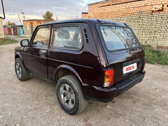 2010 Lada (ВАЗ) 2121 (4x4) I Рестайлинг, пурпурный, 310000 рублей - вид 5
