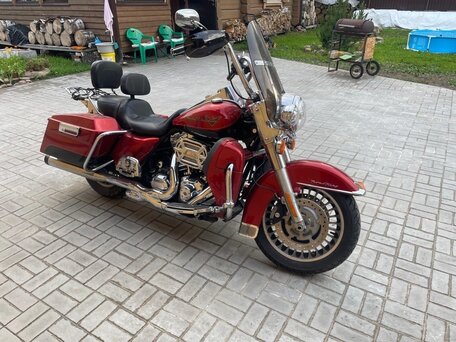 2013 Harley-Davidson Road King, красный, 2350000 рублей, вид 2