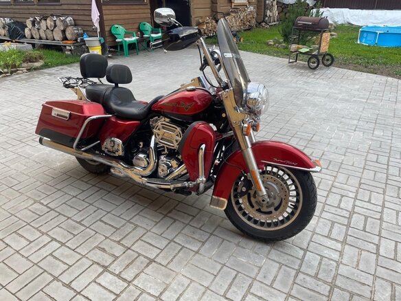 2013 Harley-Davidson Road King, красный, 2350000 рублей - вид 1