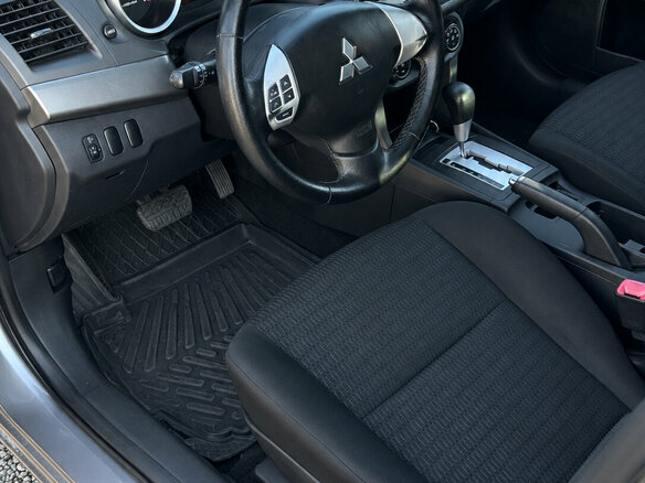2012 Mitsubishi Lancer X Рестайлинг, серый, 700000 рублей - вид 8