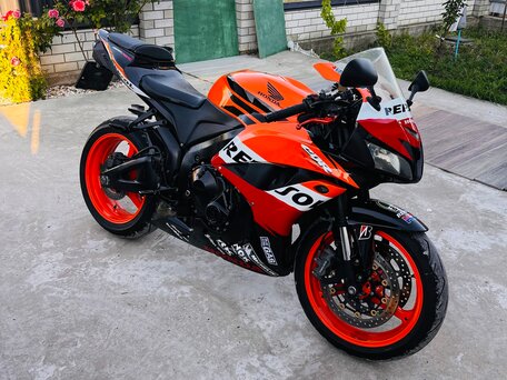 2009 Honda CBR 600RR, оранжевый, 566666 рублей, вид 1