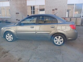 2010 Kia Rio II Рестайлинг, серебристый, 420000 рублей, вид 5