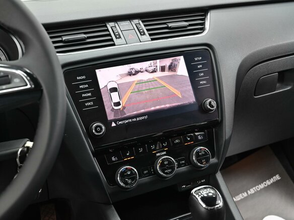 2017 Skoda Octavia III (A7) Рестайлинг, коричневый, 1765000 рублей - вид 6