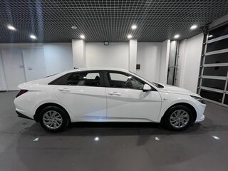 2022 Hyundai Elantra VII (CN7), белый, 2100000 рублей, вид 2