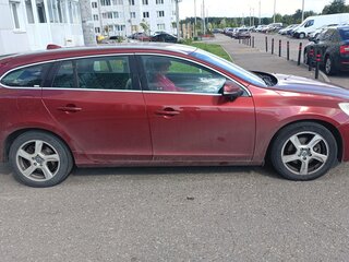2013 Volvo V60 I, красный, 950000 рублей, вид 3