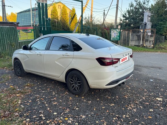 2023 Lada (ВАЗ) Vesta I Рестайлинг (NG), белый, 990000 рублей - вид 3
