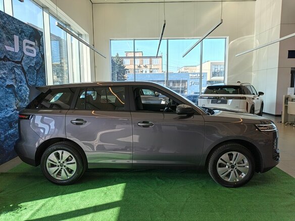 2026 Jaecoo J6, серый, 2350000 рублей - вид 5