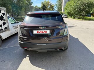 2020 Cadillac XT5 I Рестайлинг, красный, 2950000 рублей, вид 3
