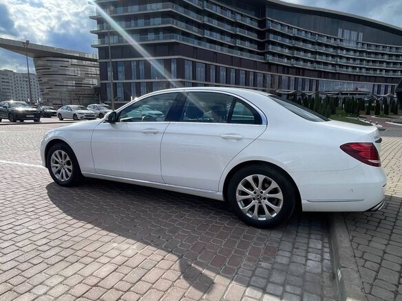 2017 Mercedes-Benz E-Класс 200 V (W213, S213, C238), белый - вид 9