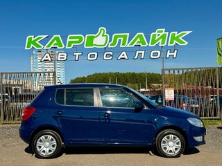 2011 Skoda Fabia II Рестайлинг, синий, 545000 рублей, вид 3