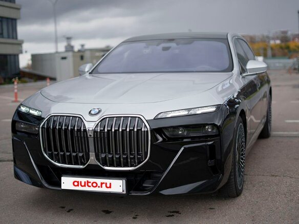 2024 BMW 7 серии 740d xDrive VII (G70), чёрный, 12500000 рублей - вид 3