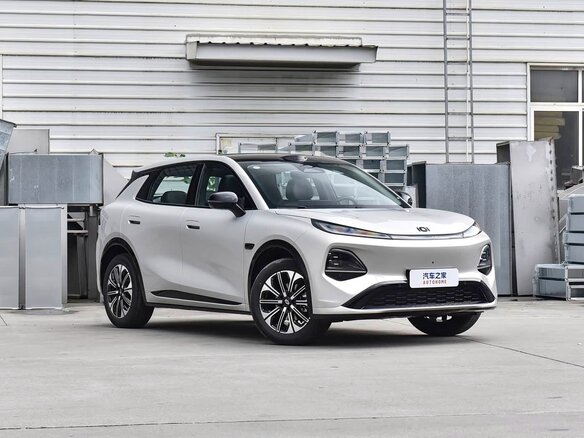 2026 Changan Qiyuan Q05 51.9 kWh II, серебристый, 2490000 рублей - вид 1