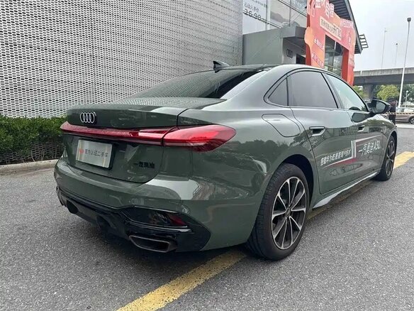 2026 Audi A5 L III (B10), зелёный, 4972535 рублей - вид 3