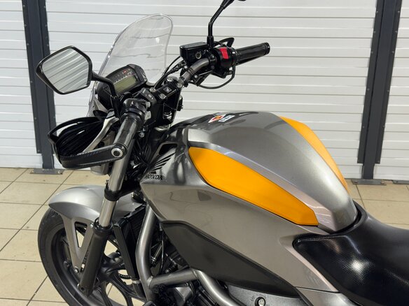 2014 Honda NC 700S, серебристый, 565000 рублей - вид 16