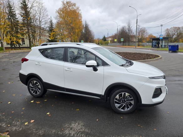 2023 JAC JS3, белый, 1295000 рублей - вид 2