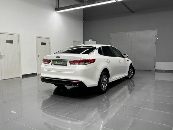 2017 Kia Optima IV, белый, 1740000 рублей - вид 1