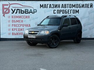2018 Chevrolet Niva I Рестайлинг, серый, 850000 рублей, вид 3
