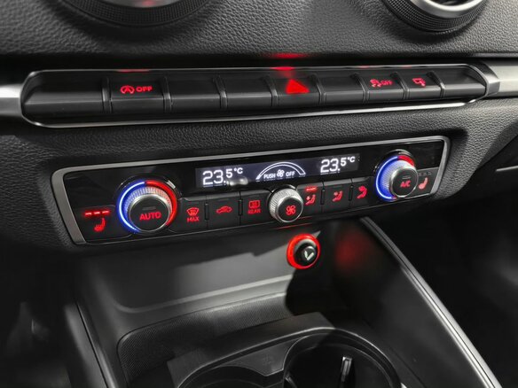 2015 Audi A3 III (8V), чёрный, 1650000 рублей - вид 18