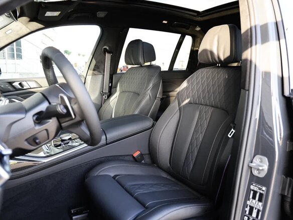 2026 BMW X7 40d I (G07) Рестайлинг, серый, 17750000 рублей - вид 12