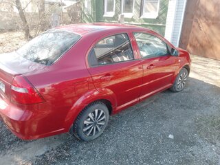 2009 Chevrolet Aveo I Рестайлинг, красный, 260000 рублей, вид 4
