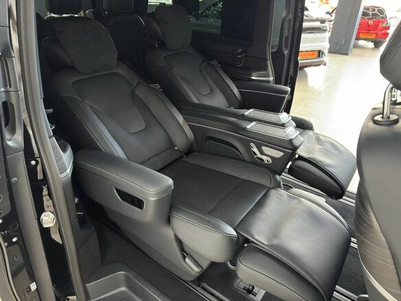 2026 Mercedes-Benz V-Класс Extra Long 300 d экстра длинный III (W447) Рестайлинг 2, чёрный, 13990000 рублей - вид 14