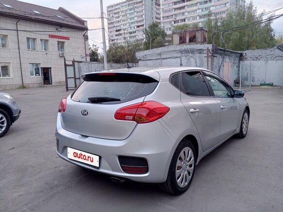 2016 Kia Ceed II Рестайлинг, серебристый, 850000 рублей - вид 8