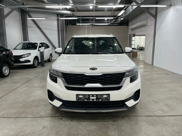 2020 Kia Seltos I, белый, 2820000 рублей - вид 1