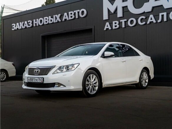 2013 Toyota Camry VII (XV50), белый