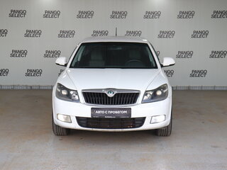 2013 Skoda Octavia II (A5) Рестайлинг, белый, 736000 рублей, вид 2