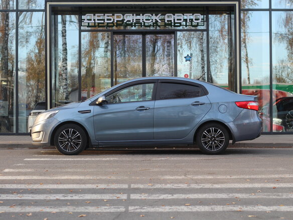 2013 Kia Rio 5-speed III, голубой, 890000 рублей - вид 2
