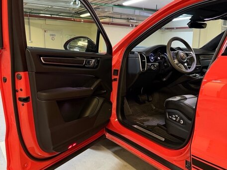 2020 Porsche Cayenne Coupé III, оранжевый, 9000000 рублей, вид 4