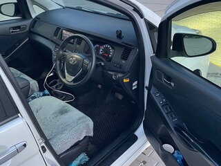 2015 Toyota ISis I Рестайлинг, белый, 1390000 рублей, вид 4