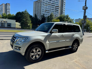 2015 Mitsubishi Pajero IV Рестайлинг 2, белый, 2400000 рублей, вид 2