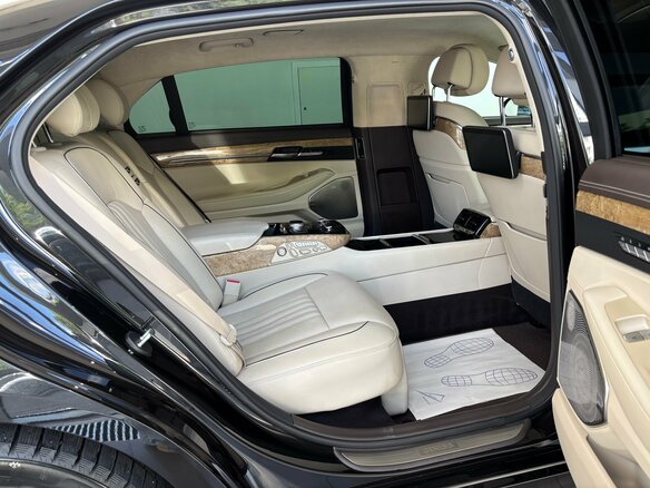 2018 Genesis G90 Limousine I, чёрный - вид 15